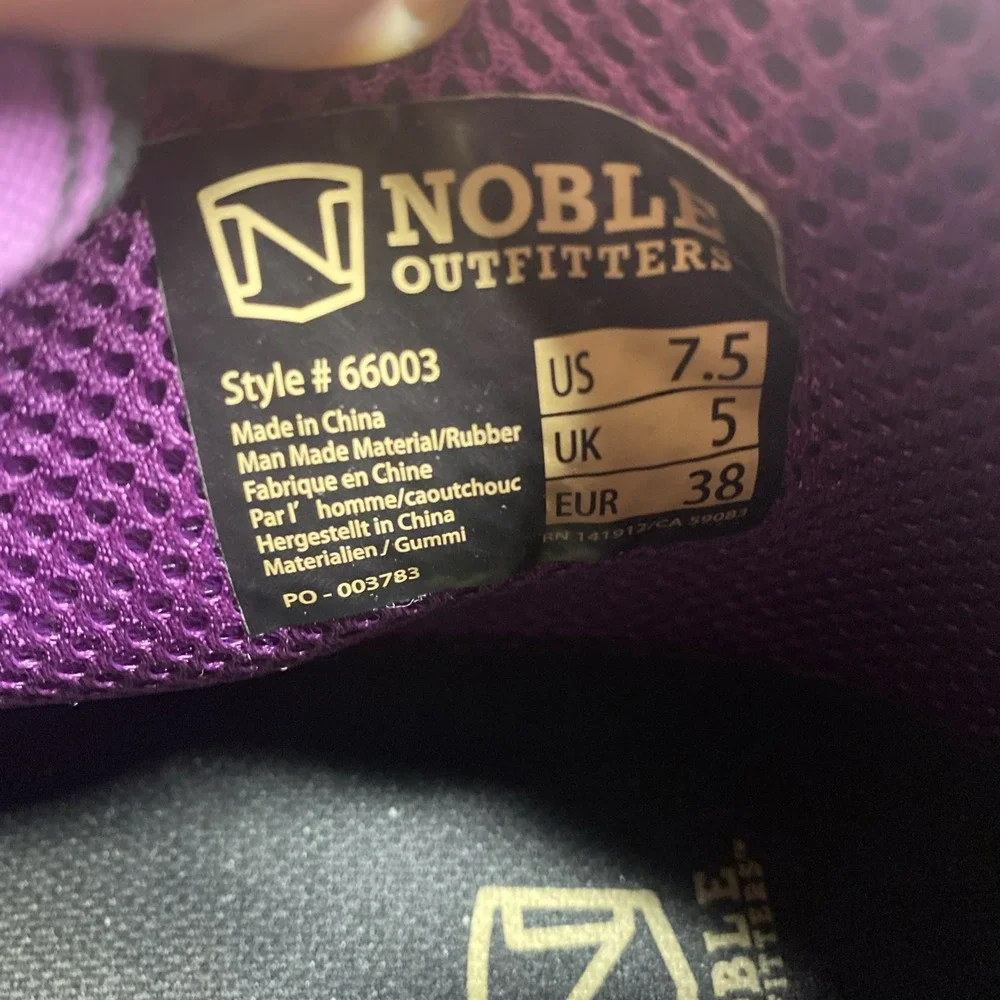 New Noble Outfitters Muds Booties Women's Size 7.5 Rubber Black/Purple #66003